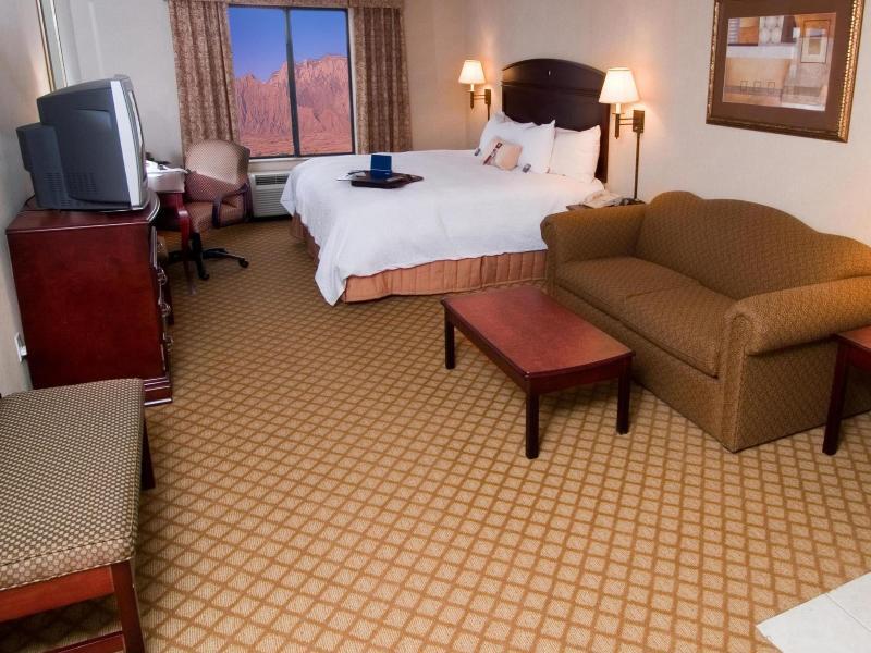 Hampton Inn & Suites Фармингтън Екстериор снимка